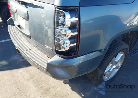 2008 Chevrolet Tahoe Ltz z USA, uszkodzony, nr VIN 1GNFK13028R216971